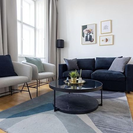 Franz 24 - Typical Viennese Apartment In The Heart Of Viena Exterior foto