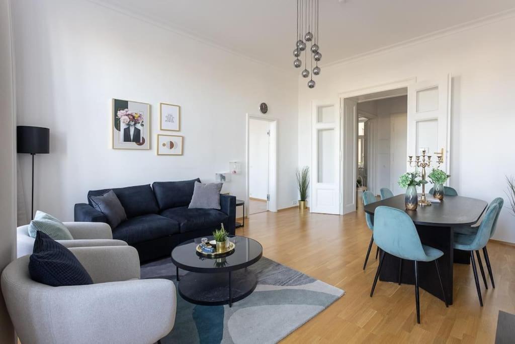 Franz 24 - Typical Viennese Apartment In The Heart Of Viena Exterior foto